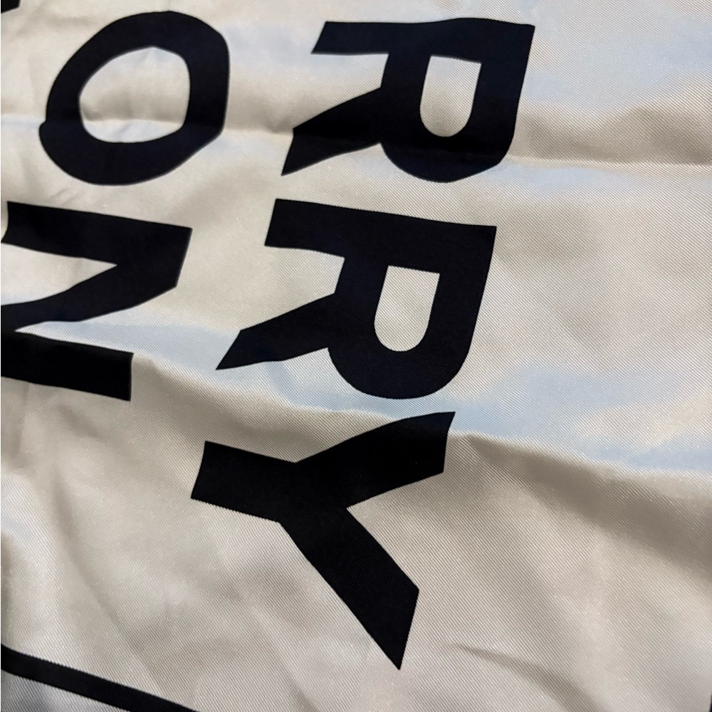 NWT $420 authentic Burberry silk scarf 2010’s logo 1788 - Picture 6 of 11